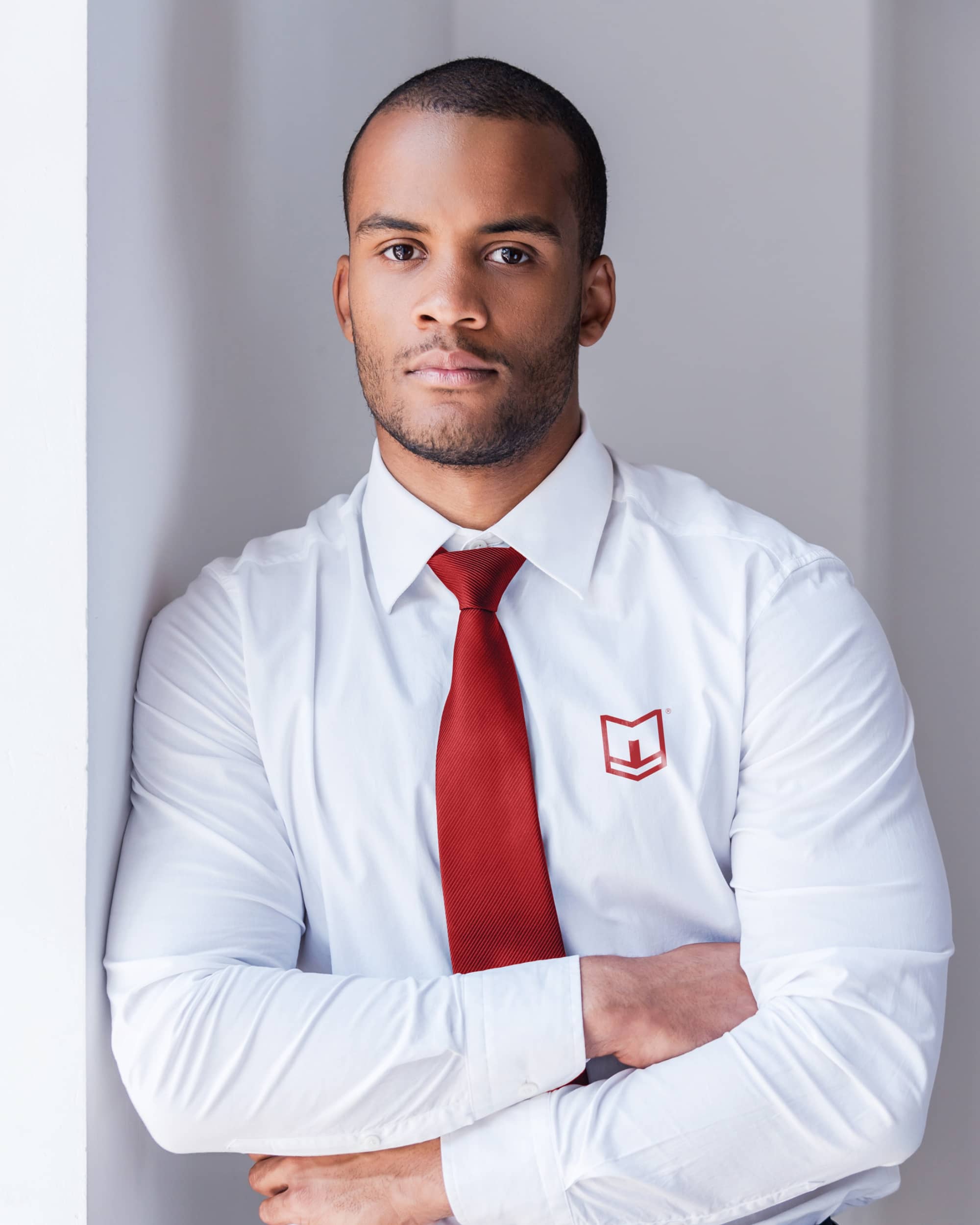 Makarios logo design